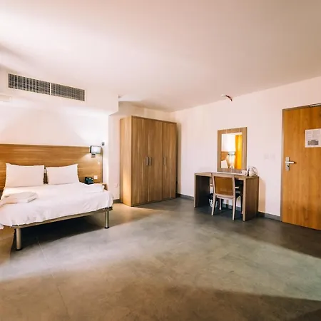Primera Hotel 3*
