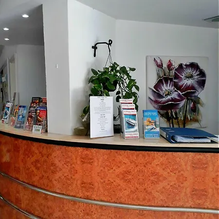 Hotel Primera 3*