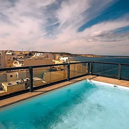 Primera Hotell 3*