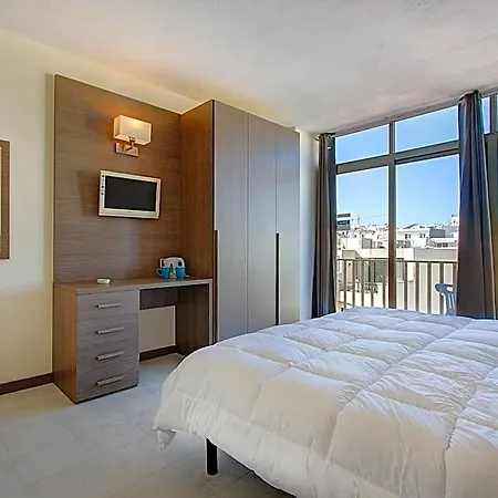 Primera Hotell 3*