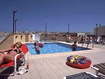 Primera Hotel
